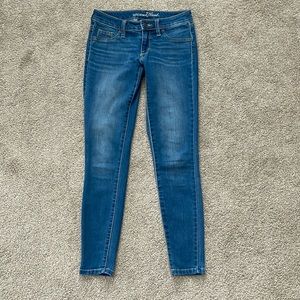 2/$20 Universal Thread Mid-rise Jeggings, Skinny Jeans, Medium Denim, Size 0/25R